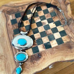 NWOT Triple Turquoise Pendant and Leather Necklace